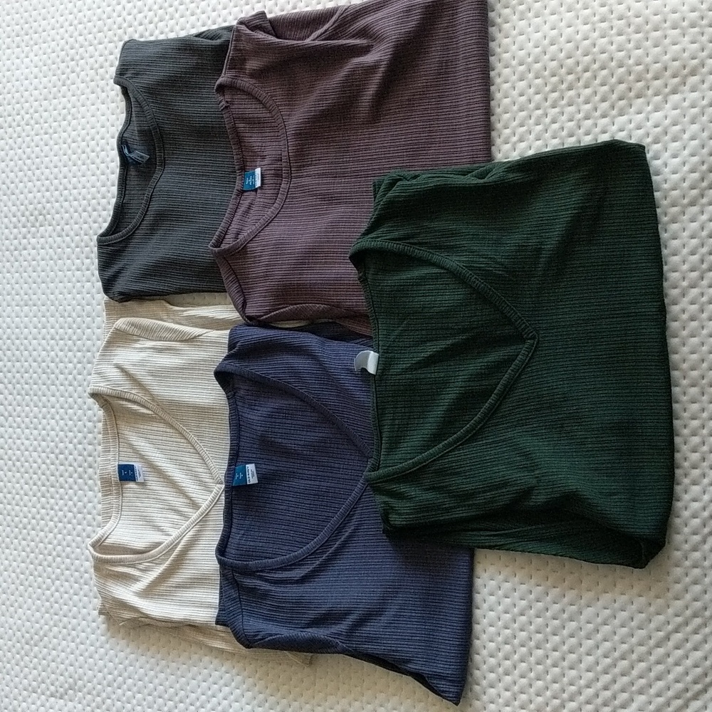 5 Never Worn Old Navy Luxe T-shirts